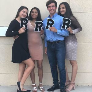 Meet your Posher, Adriana